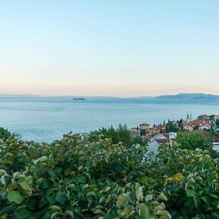 Premium Apartment With Beautiful Sea View, Short Walk To The Sea Опатия Екстериор снимка